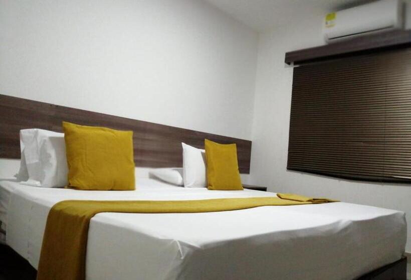 هتل Aparta Suites La Flora