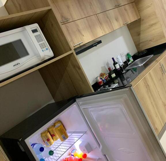 هتل Aparta Suites La Flora