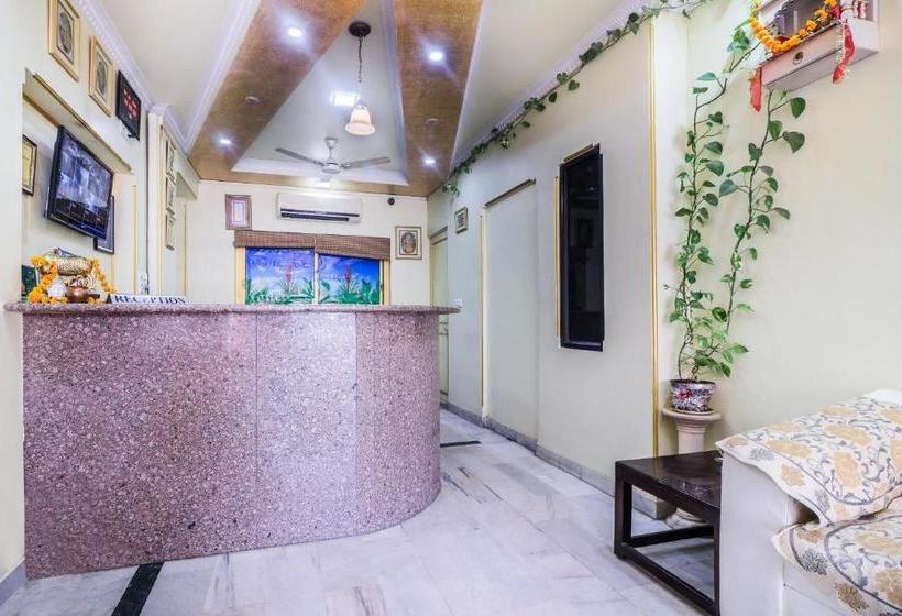 בית מלון כפרי Oyo 783 Om