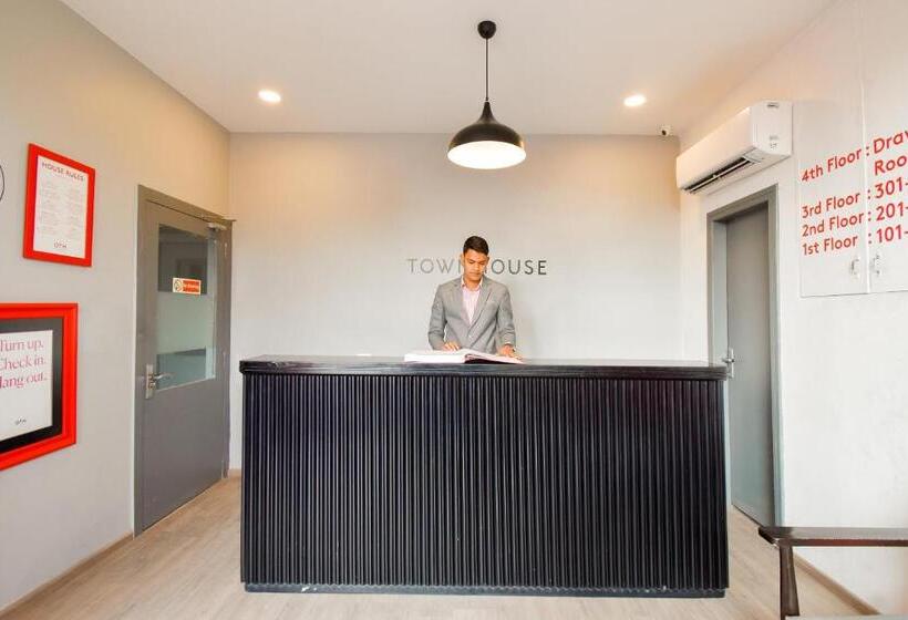 Super Townhouse Tonk Road Near Gandhi Nagar Railway Station Formerly Hotel Jaiman