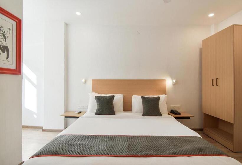 Super Townhouse Tonk Road Near Gandhi Nagar Railway Station Formerly Hotel Jaiman