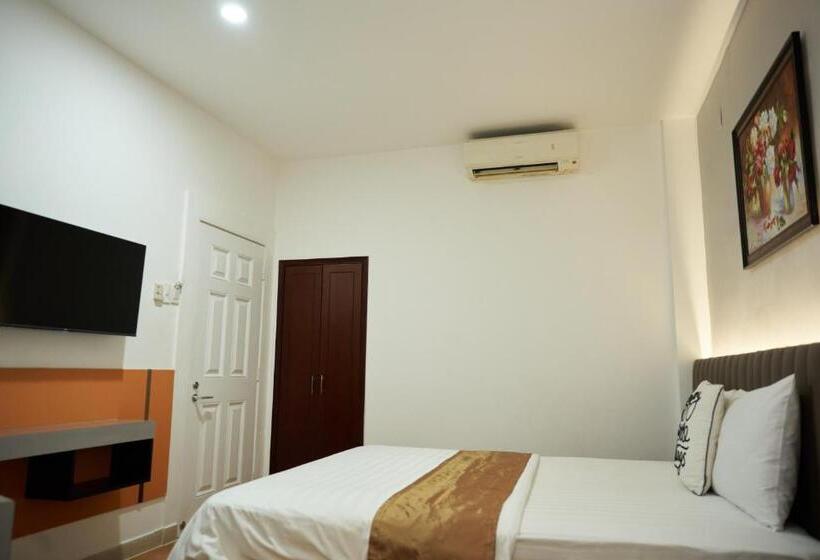 Trang An Hotel   5 Minutes Landmark 81