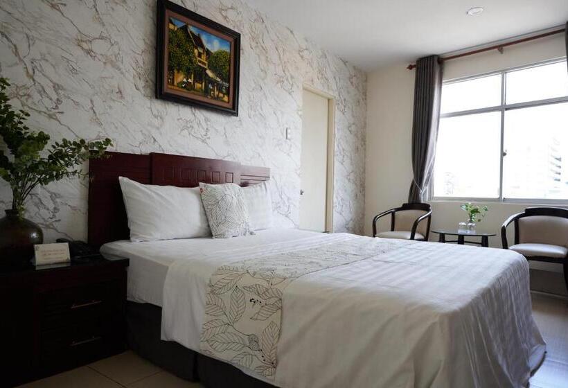 Trang An Hotel   5 Minutes Landmark 81