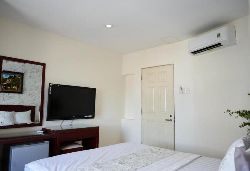 Trang An Hotel   5 Minutes Landmark 81