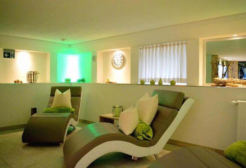 호텔 Wellness Gasthof Cafe Nuhnetal