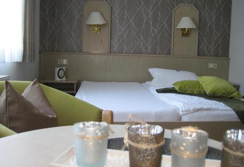 호텔 Wellness Gasthof Cafe Nuhnetal