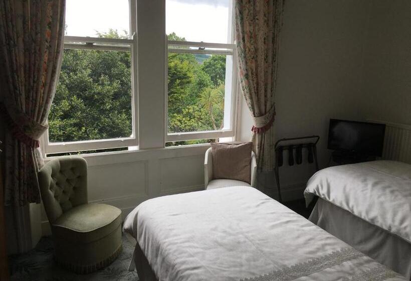 Пансион Bron Orme Private