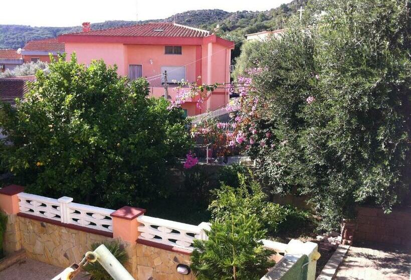 פנסיון Four Rooms