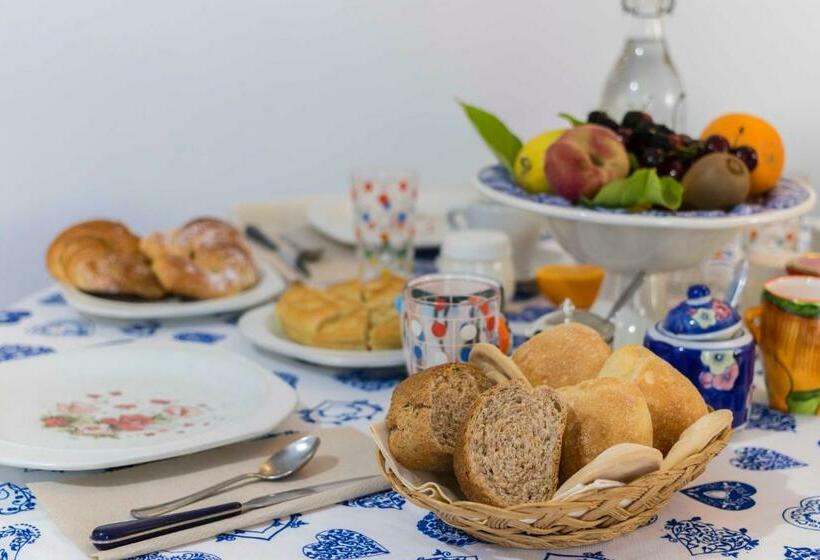 פנסיון Four Rooms