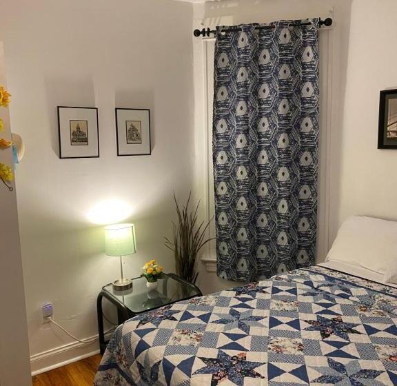 پانسیون Hollywood Rentals Llc