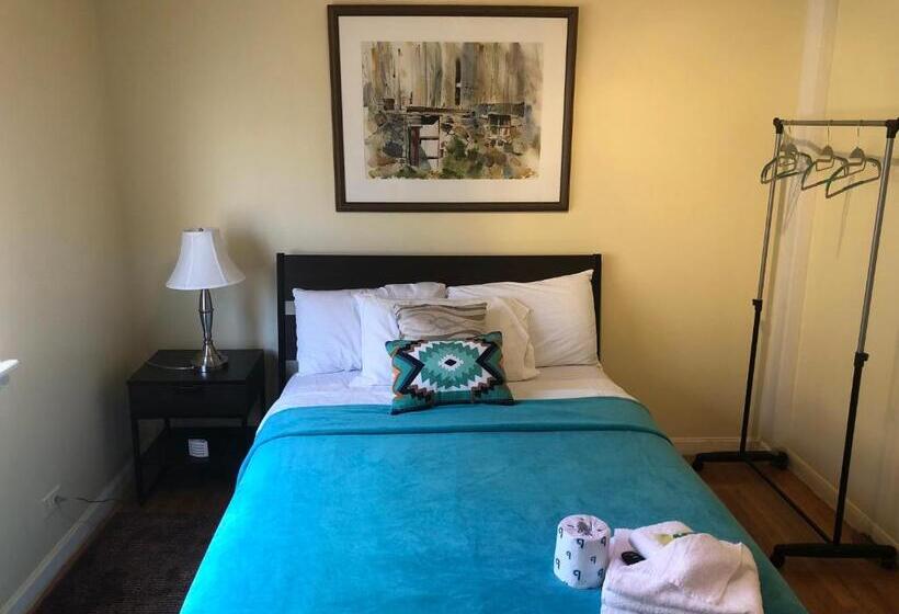 פנסיון Hollywood Rentals Llc