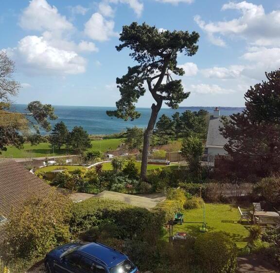 بنسيون Norwegian Wood