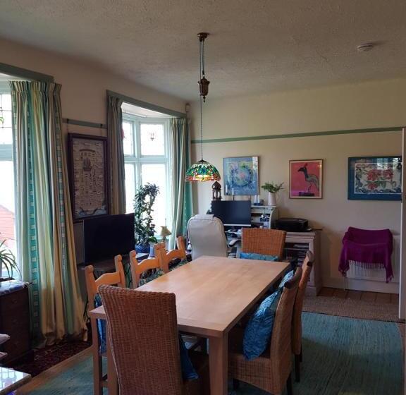 بنسيون Norwegian Wood