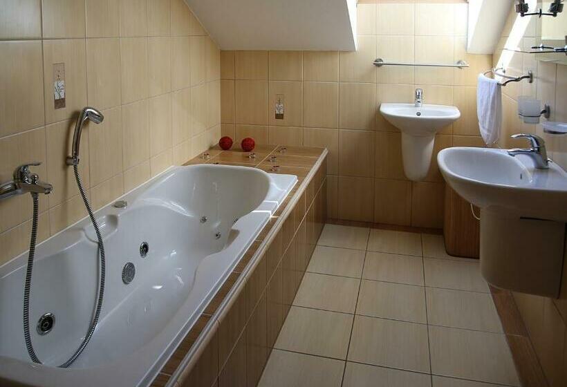 ペンション Penzión Salaš Cabaj