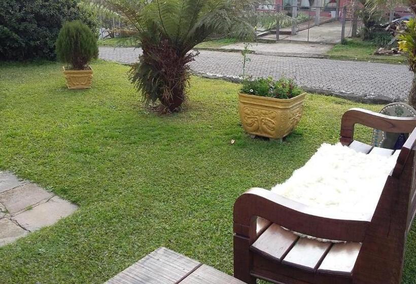 پانسیون Pousada Casa Amarela