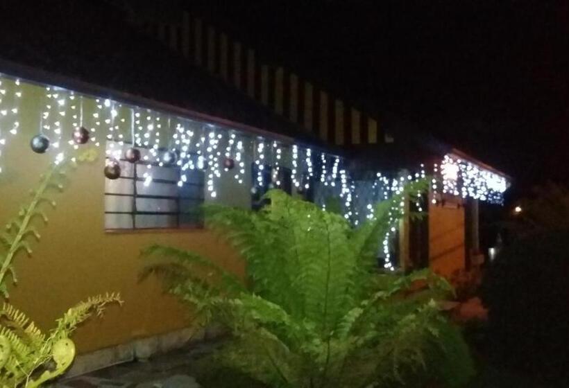 پانسیون Pousada Casa Amarela