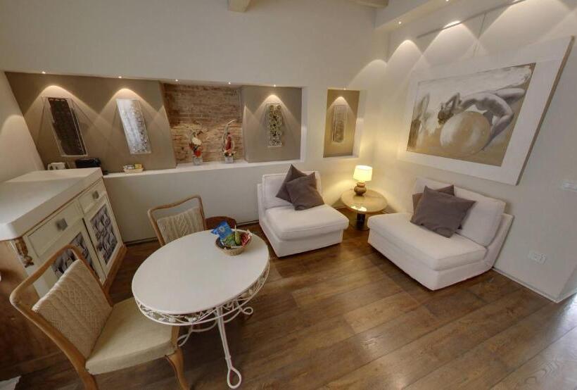 ペンション Sestosenso Suites