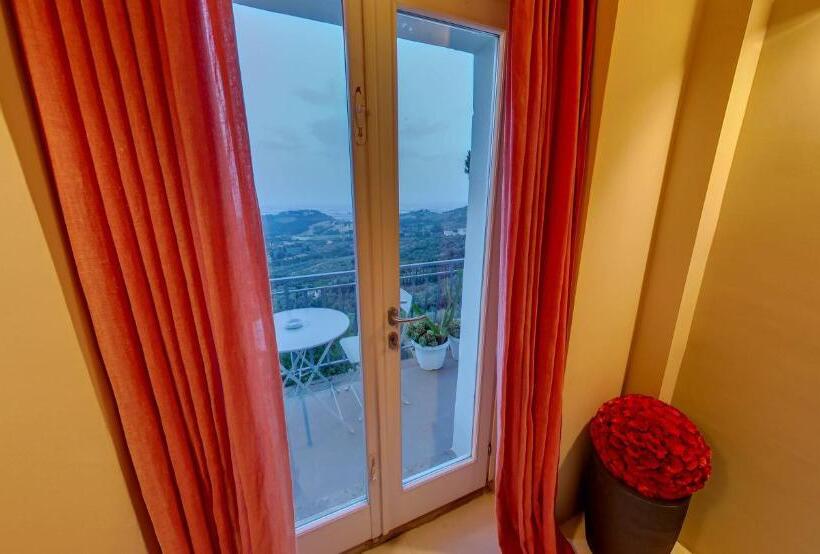 ペンション Sestosenso Suites