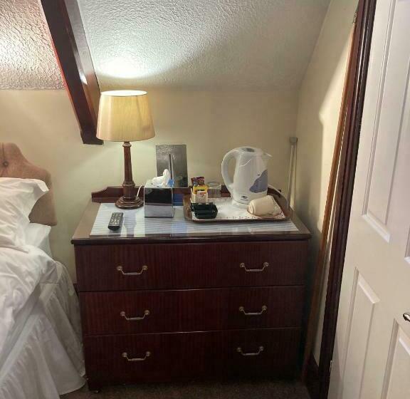 膳宿费 The Old School House