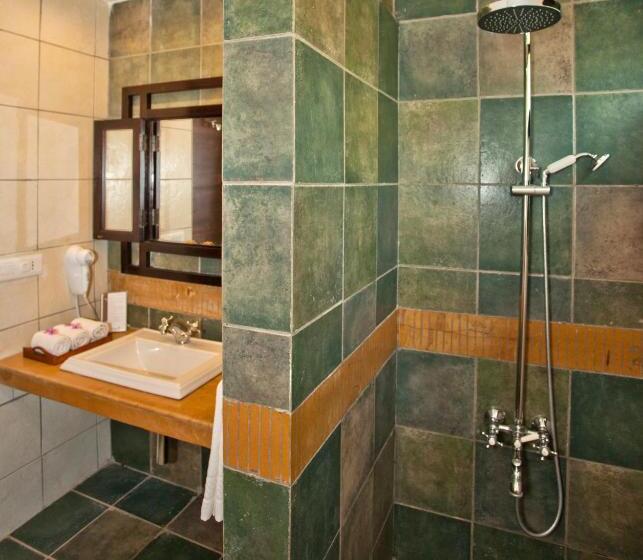 אתר נופש Club Mahindra Sasan Gir