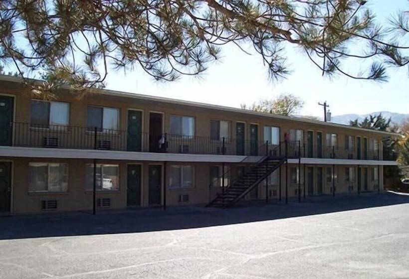 Thunderbird Motel