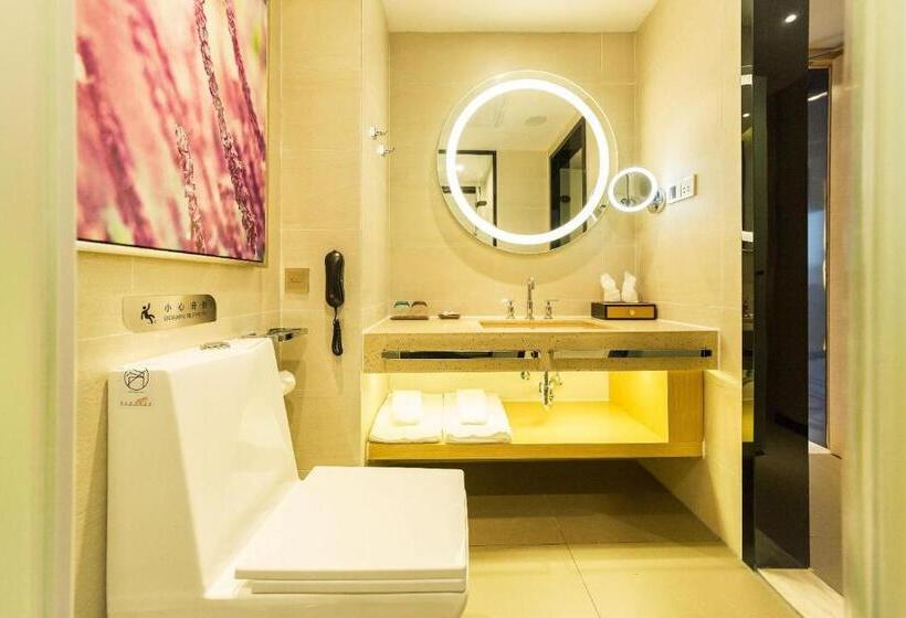 Lavande Hotels Weihai Weigao Square Branch