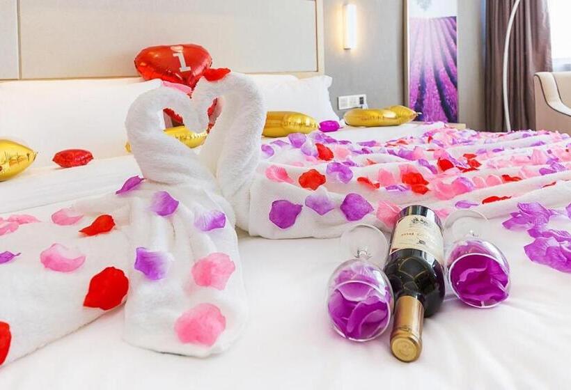 Lavande Hotels Weihai Weigao Square Branch