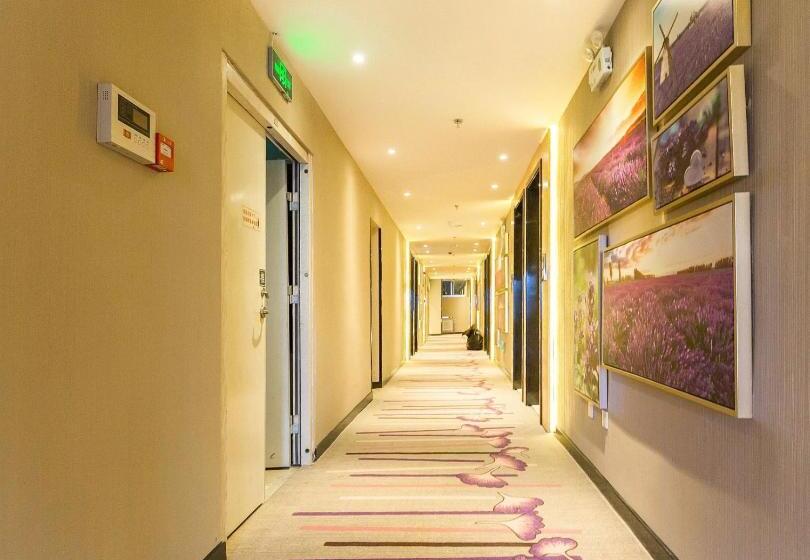 Lavande Hotels Weihai Weigao Square Branch