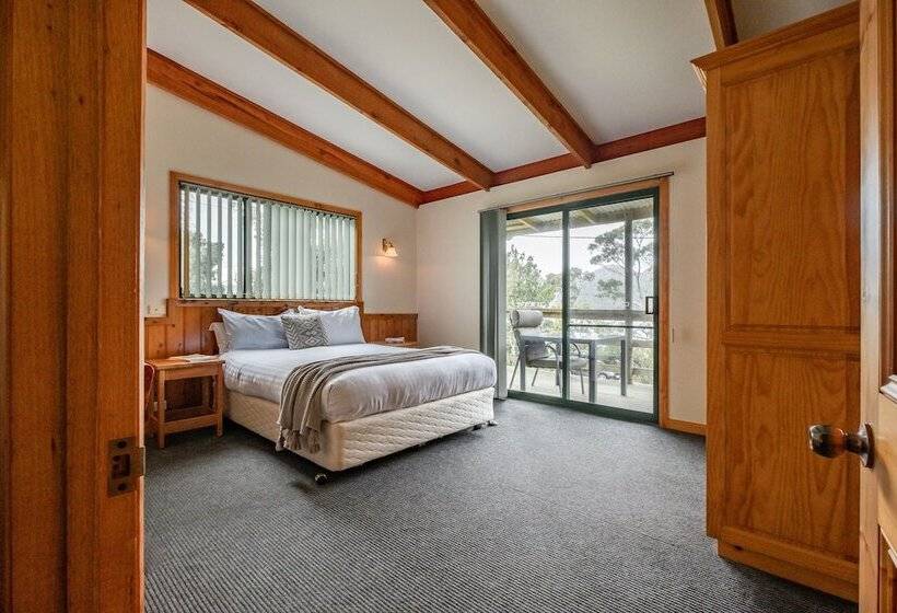 Freycinet Cottage 2