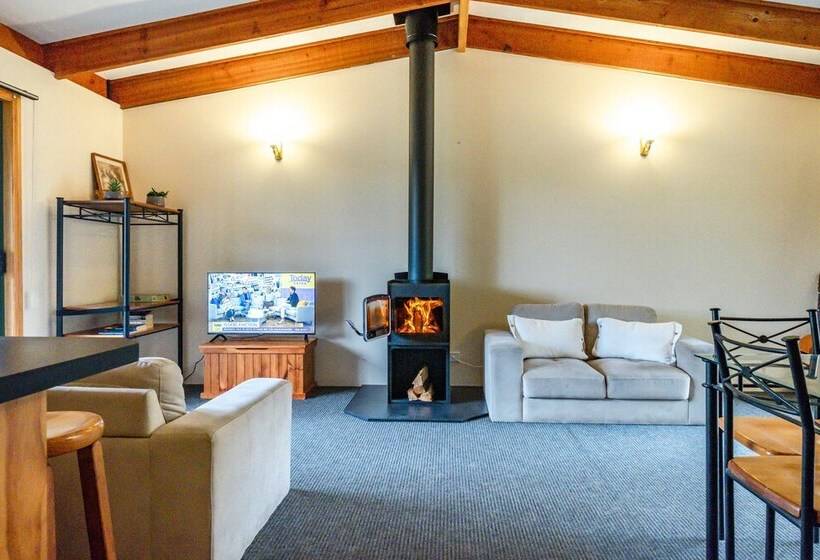 Freycinet Cottage 2