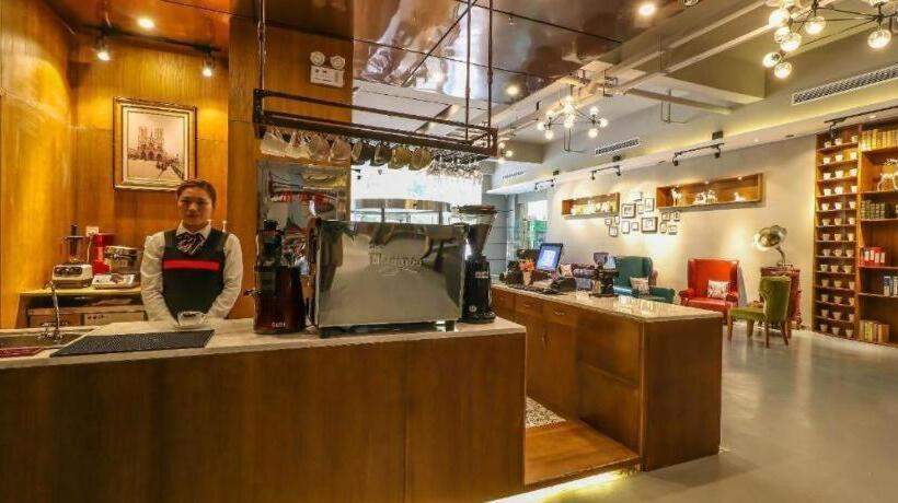 Отель James Joyce Coffetel Changsha Youyi Road Subway Station