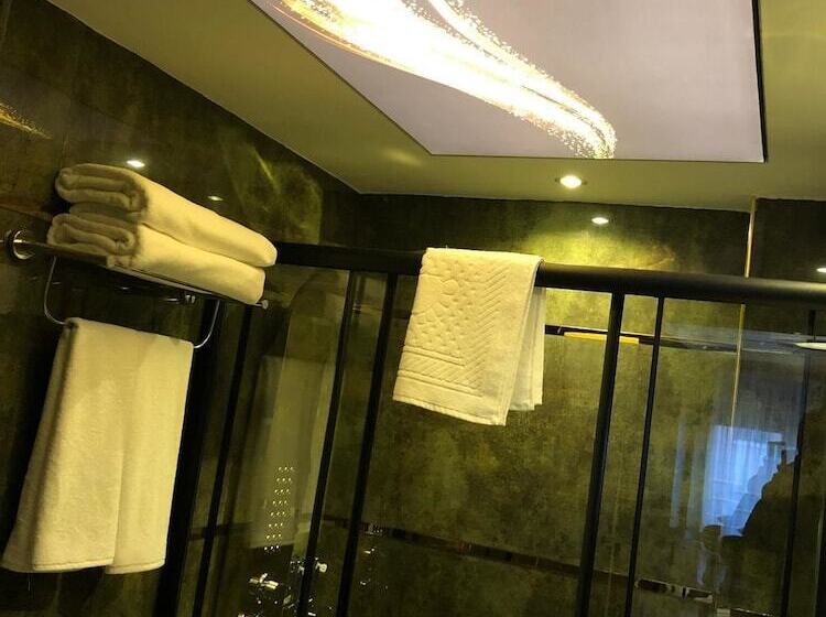 Antique Art Residence