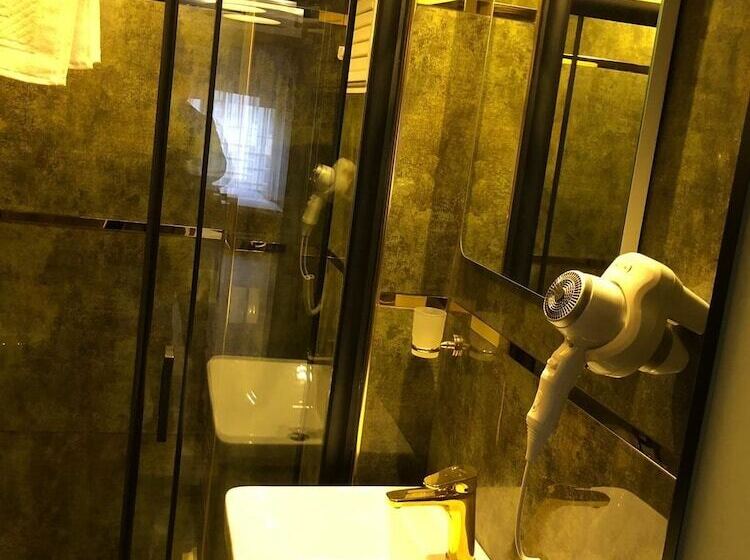 Antique Art Residence