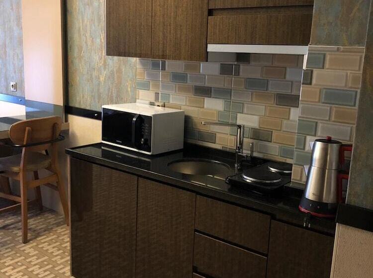 Antique Art Residence