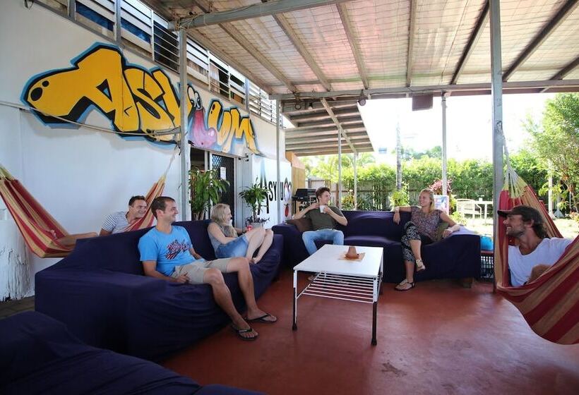Asylum Cairns Hostel