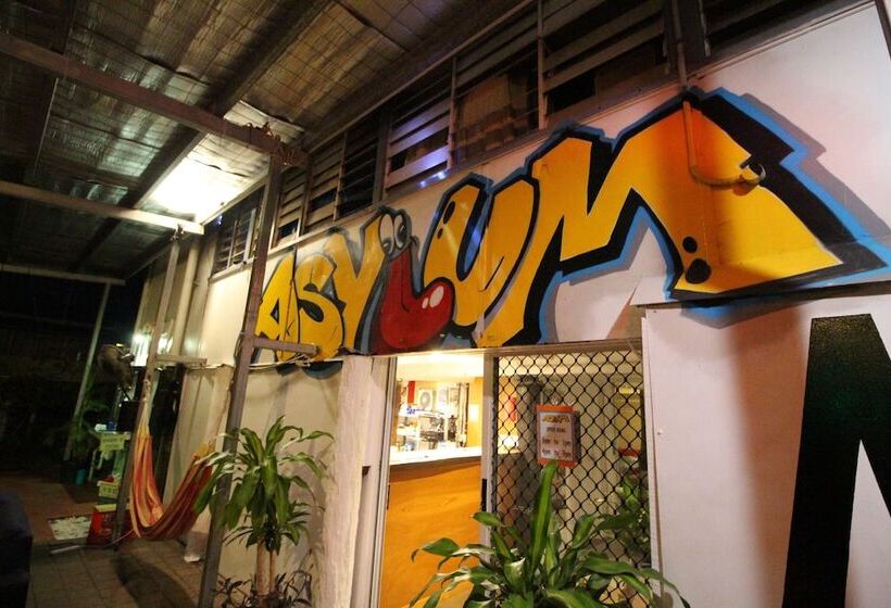 Asylum Cairns Hostel