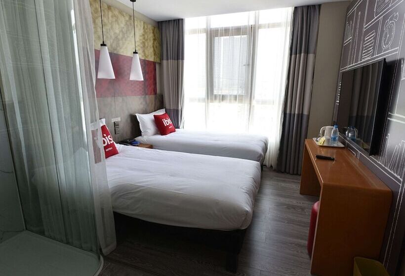 هتل Ibis Lanzhou West Railway Station