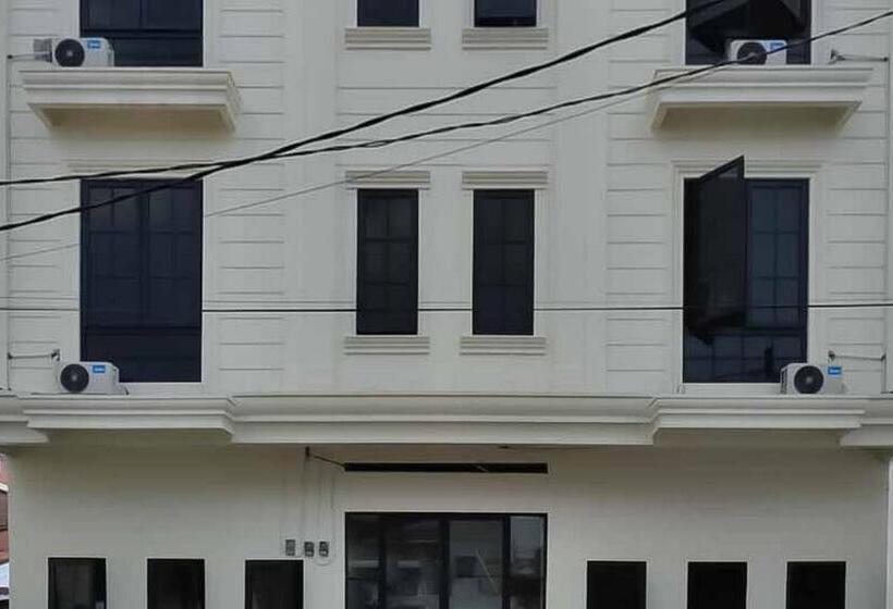 Отель Prime Inn Near Jalan Sekip Mitra Reddoorz