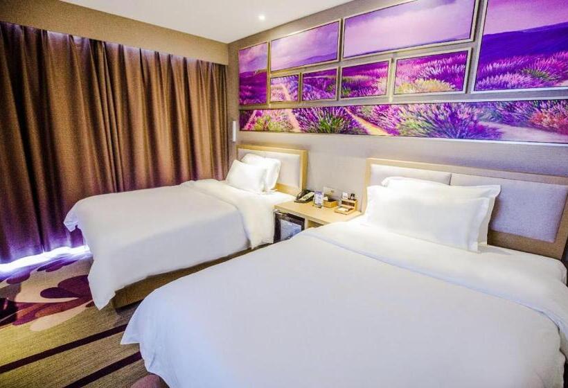 Lavande Hotel Zhumadian High Speed railway Station
