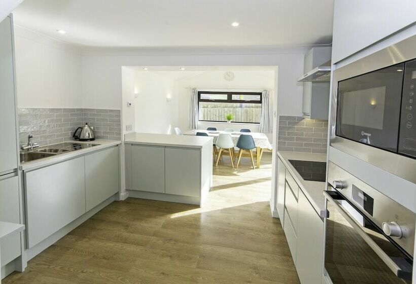 Rockpool Croyde 4 Bedrooms / Sleeps 8