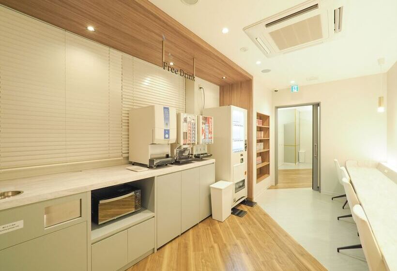 Leo Yu Capsule Hotel Funabashi