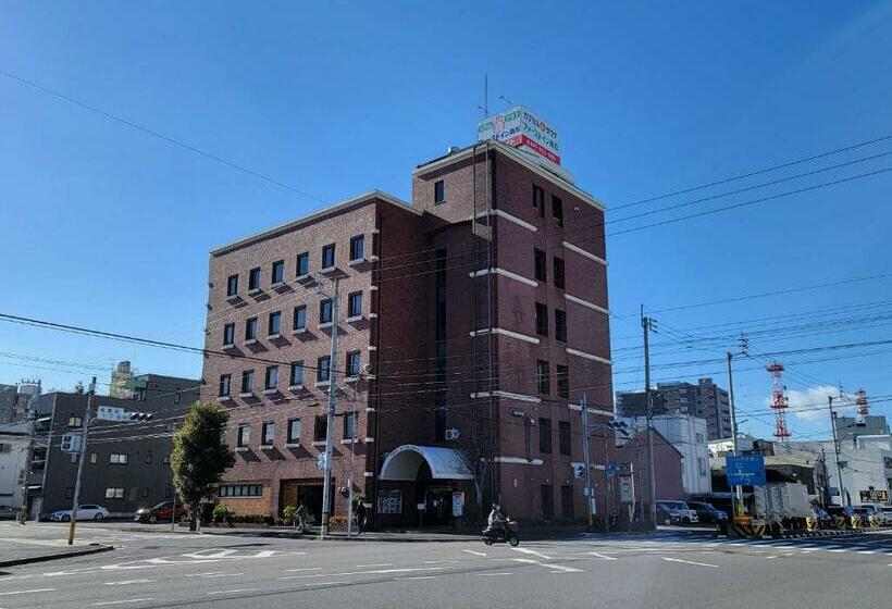 בית מלון כפרי First Inn Takamatsu