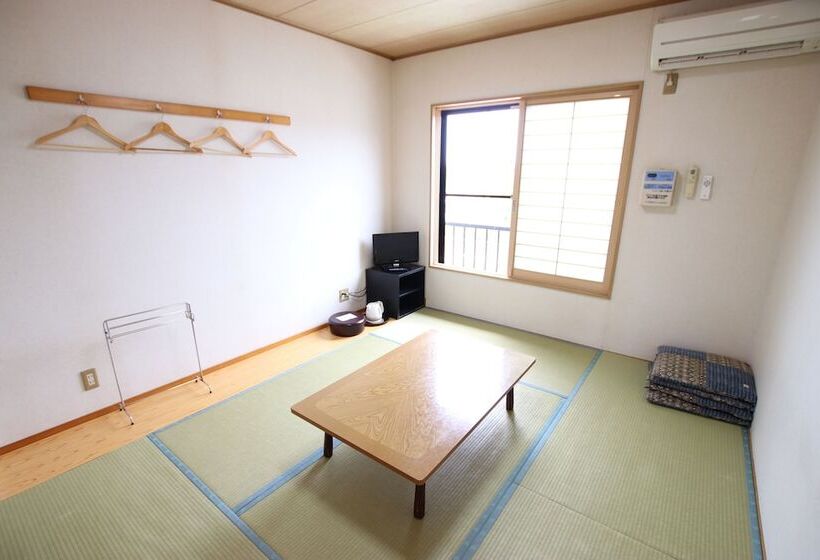 ホテル Minshuku Kantaro