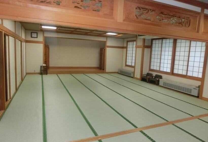 בית מלון כפרי The Gran Resort Akou