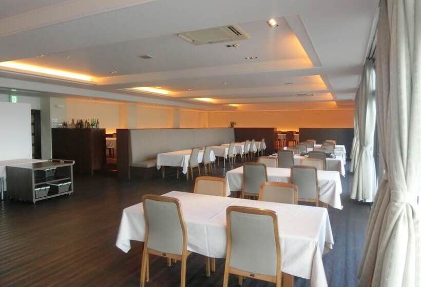 בית מלון כפרי The Gran Resort Akou