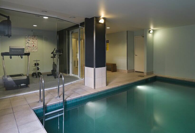 Adina Apartment Hotel South Yarra