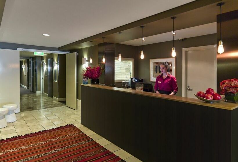 Adina Apartment Hotel South Yarra
