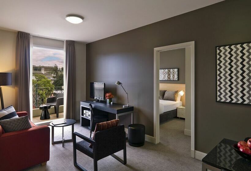 Adina Apartment Hotel South Yarra