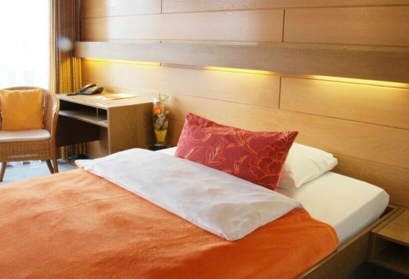 Отель Akzent Landhaus Heinen