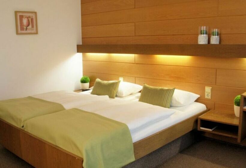 Отель Akzent Landhaus Heinen